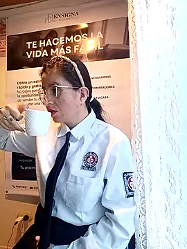 Snapshot of Valentina--1 chatting on February 2, 12:04 pm Valentina--1 online show from February 2, 12:04 pm