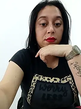 Snapshot of Caroline-17 chatting on November 11, 5:57 pm Caroline-17 online show from November 11, 5:57 pm