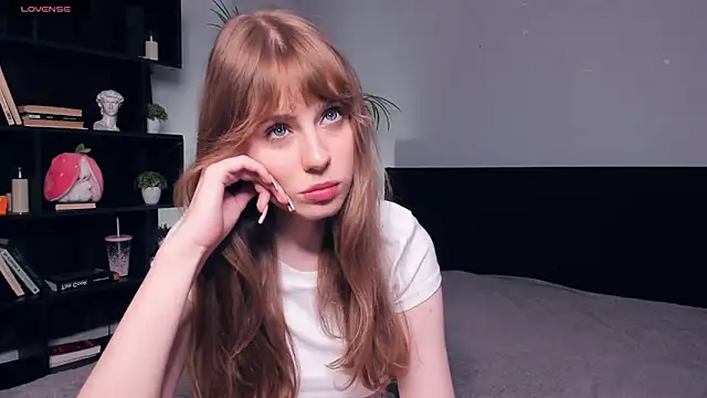 Snapshot of TessaStruble chatting on November 7, 8:47 am TessaStruble online show from November 7, 8:47 am