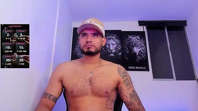 AUSTINN TORRES online show from March 4, 1:00 am