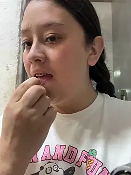 Snapshot of chanelketty chatting on December 14, 2:55 pm chanelketty online show from December 14, 2:55 pm