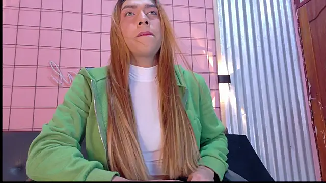 Snapshot of Ela_windsor chatting on October 27, 7:18 pm Ela windsor online show from October 27, 7:18 pm