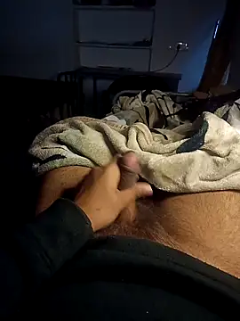 icandowhateveruwant3 online show from December 18, 12:22 pm