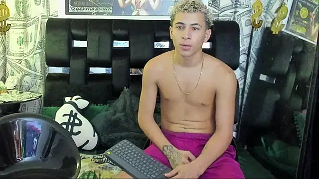 Snapshot of Horny_Duo0 chatting on November 2, 3:20 am Horny Duo0 online show from November 2, 3:20 am