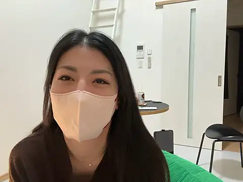 Snapshot of akimix_xoxo chatting on November 5, 1:11 pm akimix xoxo online show from November 5, 1:11 pm