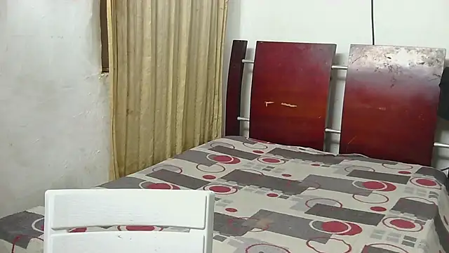 Snapshot of fer_luna chatting on December 5, 6:00 am fer luna online show from December 5, 6:00 am