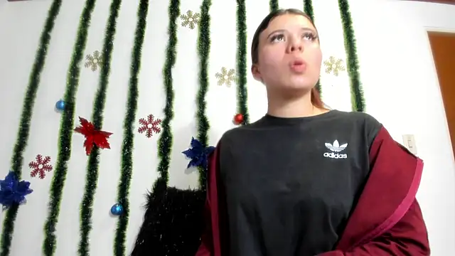 Snapshot of Vanessa_Martinz chatting on December 5, 12:25 pm Vanessa Martinz online show from December 5, 12:25 pm