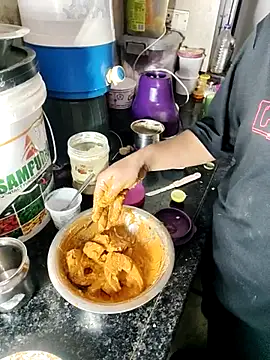 Snapshot of Heena-143 chatting on November 14, 3:44 pm Heena-143 online show from November 14, 3:44 pm