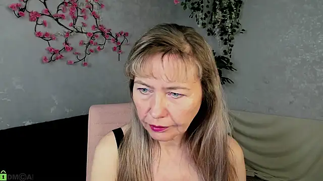 Snapshot of Carla_Vogue chatting on November 10, 4:00 am Carla Vogue online show from November 10, 4:00 am