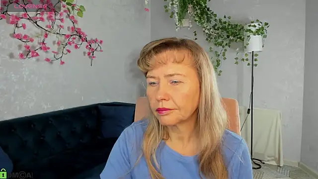 Snapshot of Carla_Vogue chatting on November 28, 11:02 am Carla Vogue online show from November 28, 11:02 am