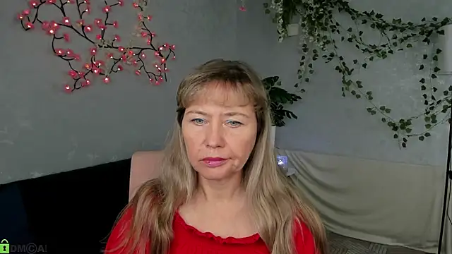 Snapshot of Carla_Vogue chatting on December 4, 10:13 am Carla Vogue online show from December 4, 10:13 am