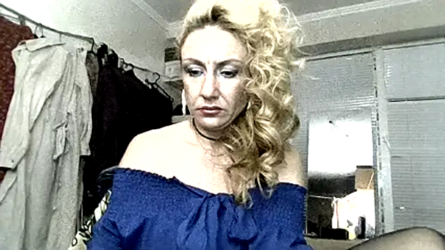 LilaniLoverx online show from December 2, 4:02 pm