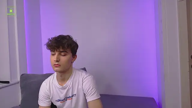 Snapshot of Richard_steele_hot chatting on November 24, 3:23 pm Richard steele hot online show from November 24, 3:23 pm