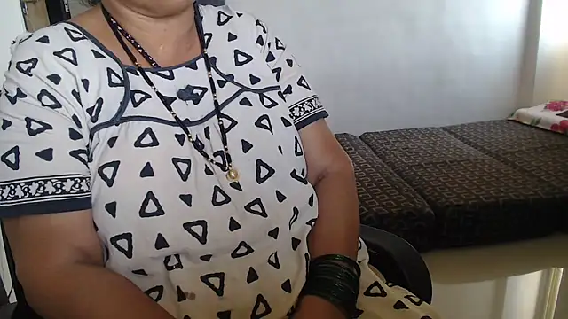 Snapshot of TABOOBREAKERS chatting on March 17, 11:10 am TABOOBREAKERS online show from March 17, 11:10 am