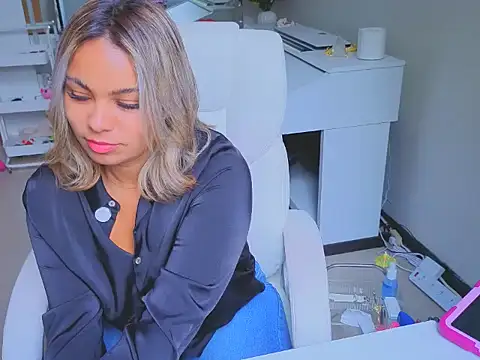 diosadeluniverso online show from April 18, 3:27 pm