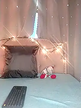 Snapshot of eva_delight_ chatting on November 18, 11:03 am eva delight online show from November 18, 11:03 am