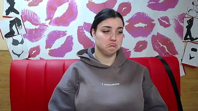 Snapshot of ScarletCargo chatting on November 18, 6:07 am ScarletCargo online show from November 18, 6:07 am