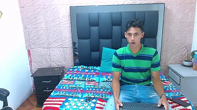 Snapshot of wiltom_ chatting on October 30, 3:41 am wiltom online show from October 30, 3:41 am