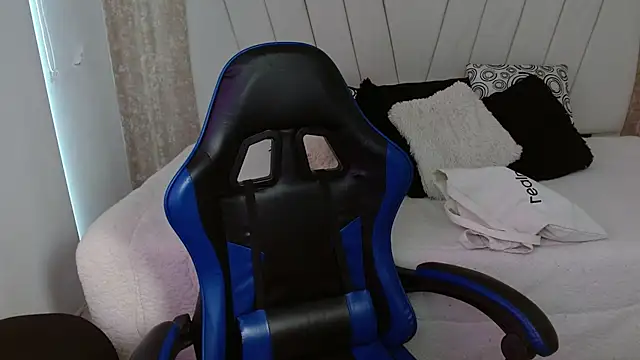 AliceSmity  online show from March 2, 12:23 pm