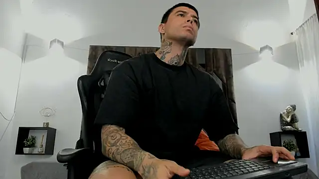 MATEO DILUCA online show from November 29, 10:18 am