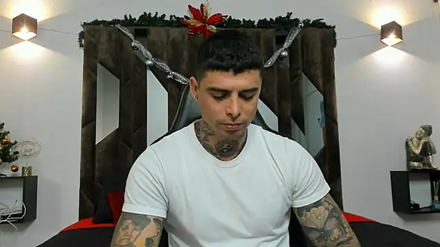 MATEO DILUCA online show from December 4, 4:05 pm