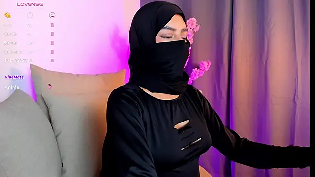 shaima   online show from December 13, 10:15 pm