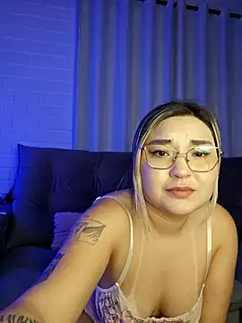 Snapshot of Kamila_ococial51 chatting on October 24, 11:45 pm Kamila ococial51 online show from October 24, 11:45 pm