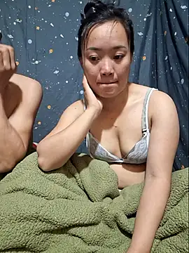 Snapshot of Phoena-a chatting on December 20, 3:24 am Phoena-a online show from December 20, 3:24 am