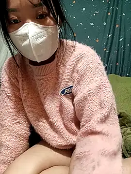 Snapshot of Phoena-a chatting on February 3, 6:22 am Phoena-a online show from February 3, 6:22 am