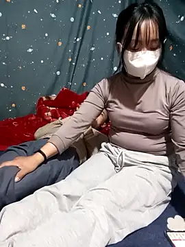 Snapshot of Phoena-a chatting on February 8, 3:32 am Phoena-a online show from February 8, 3:32 am