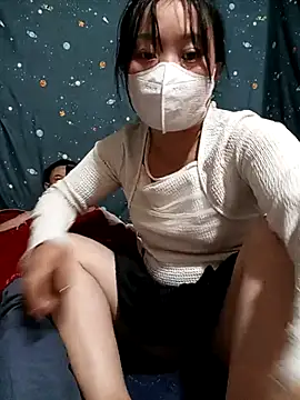 Snapshot of Phoena-a chatting on February 17, 5:04 am Phoena-a online show from February 17, 5:04 am