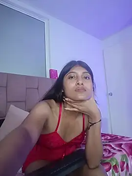YeseniaRodriguez3 online show from May 25, 2:17 am