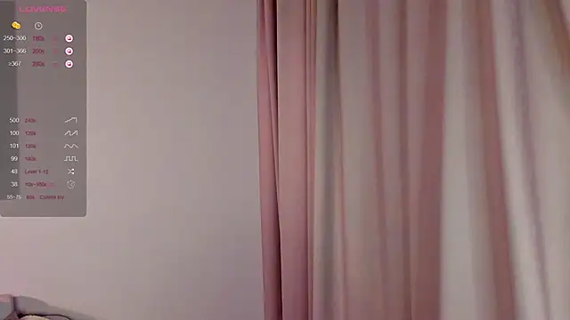 Snapshot of Alice_Presly chatting on November 9, 12:53 am Alice Presly online show from November 9, 12:53 am