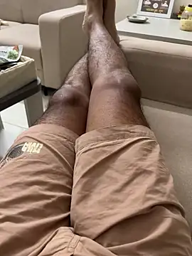 Snapshot of bitujd98 chatting on November 10, 3:00 pm bitujd98 online show from November 10, 3:00 pm