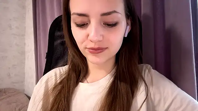 Snapshot of AliceStacy chatting on November 23, 11:54 am AliceStacy online show from November 23, 11:54 am