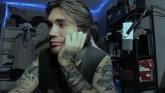 Snapshot of Go_V_Cs chatting on November 3, 10:10 pm Go V Cs online show from November 3, 10:10 pm