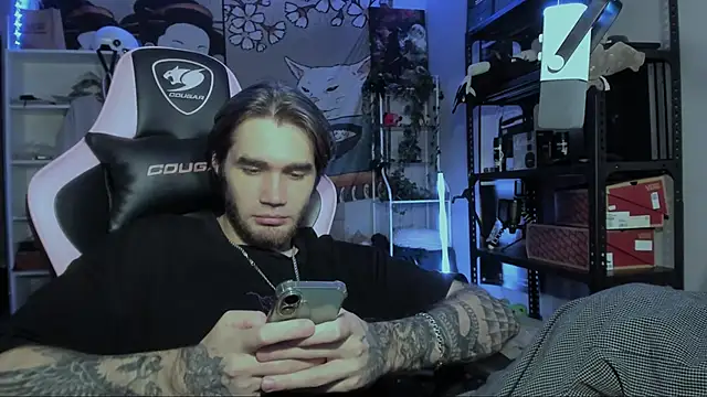 Snapshot of Go_V_Cs chatting on November 5, 12:43 am Go V Cs online show from November 5, 12:43 am