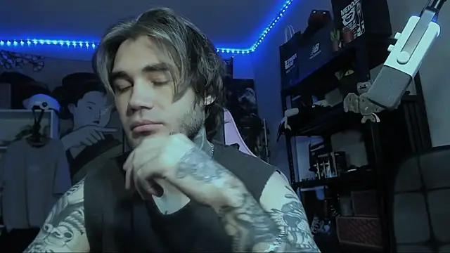 Snapshot of Go_V_Cs chatting on November 14, 7:12 pm Go V Cs online show from November 14, 7:12 pm