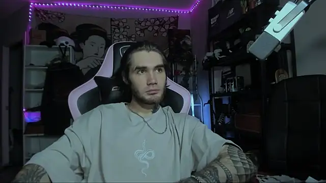 Snapshot of Go_V_Cs chatting on December 4, 12:03 pm Go V Cs online show from December 4, 12:03 pm