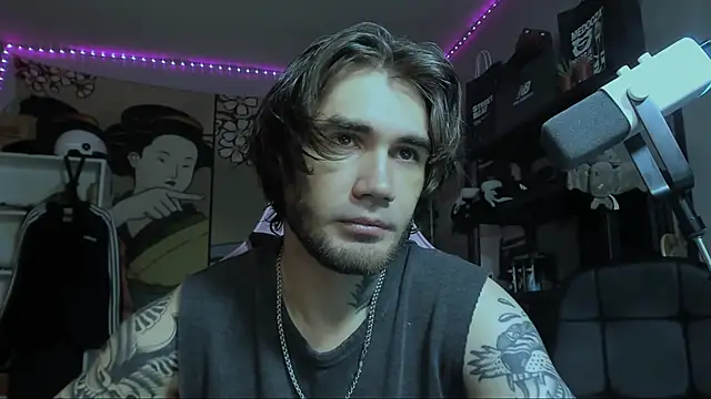 Snapshot of Go_V_Cs chatting on December 20, 10:39 pm Go V Cs online show from December 20, 10:39 pm