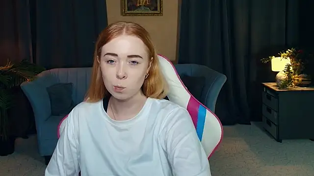 AddieOsler online show from December 3, 8:40 pm