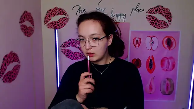 Snapshot of MissAriaa chatting on October 29, 7:32 am MissAriaa online show from October 29, 7:32 am