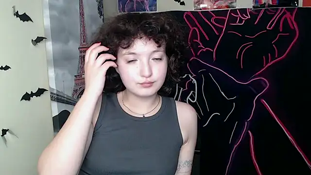 Snapshot of MissAriaa chatting on November 3, 1:51 am MissAriaa online show from November 3, 1:51 am