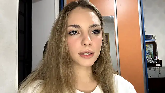 IlanaLafferty online show from November 13, 7:35 pm