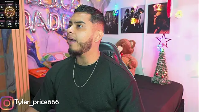 Tiler wolker online show from December 20, 4:41 am