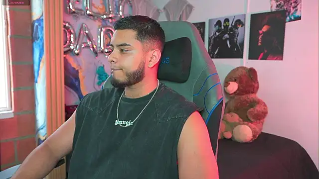 Tiler wolker online show from March 9, 8:35 pm