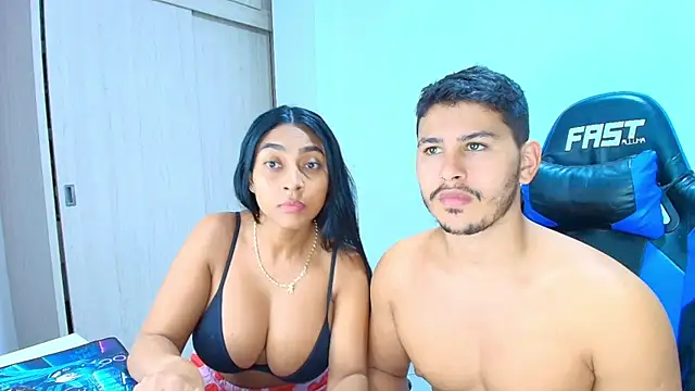 Snapshot of sophia_and_alex chatting on October 28, 2:59 am sophia and alex online show from October 28, 2:59 am