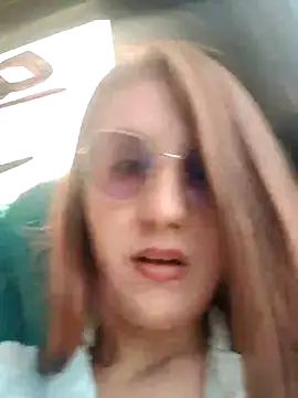 Snapshot of Alyah_1-2 chatting on November 5, 3:01 pm Alyah 1-2 online show from November 5, 3:01 pm