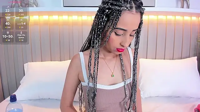 violett rabbit  online show from November 14, 8:40 pm