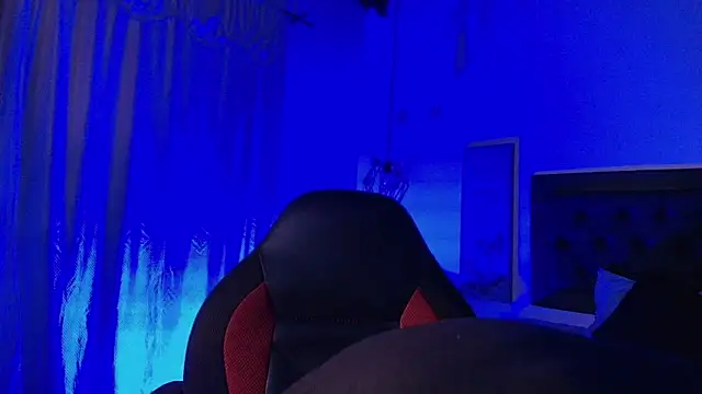 Snapshot of Ghost__Girl_ chatting on November 5, 4:23 am Ghost Girl online show from November 5, 4:23 am